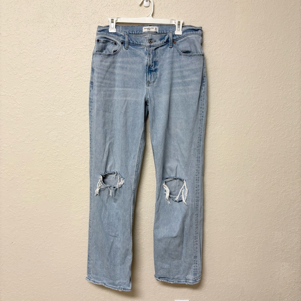 Abercrombie & Fitch The Baggy Low Rise Blue Jeans Size 30/10L Light Wash